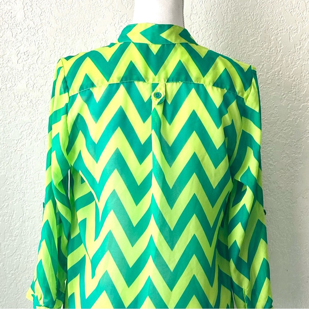 Green Sheer Top Size S - Picture 4 of 14